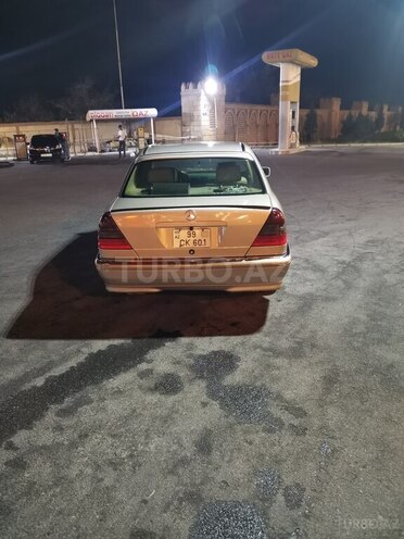 Mercedes C 230 1999, 370,000 km - 2.3 l - Sumqayıt