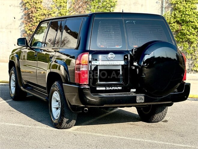 Nissan Patrol 2008, 201,000 km - 4.8 l - Bakı