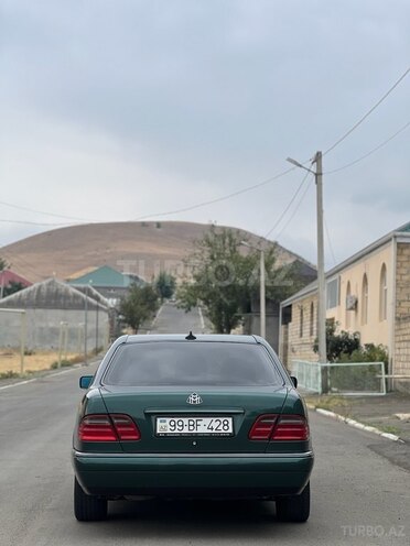 Mercedes E 240 1999, 331,536 km - 2.4 l - Gəncə