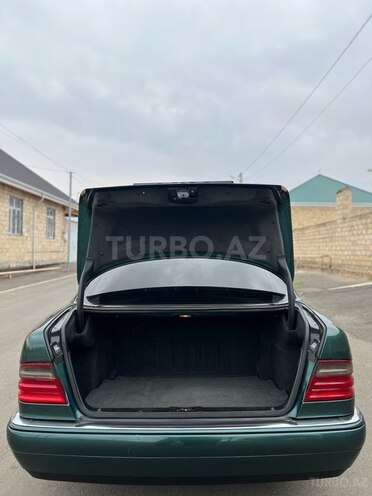Mercedes E 240 1999, 331,536 km - 2.4 l - Gəncə