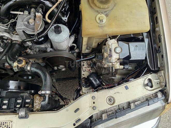Mercedes C 220 1995, 228,000 km - 2.2 л - Bakı