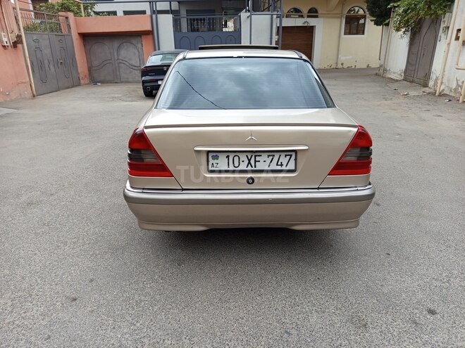 Mercedes C 220 1995, 228,000 km - 2.2 л - Bakı