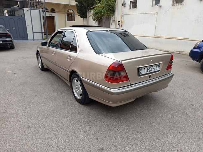 Mercedes C 220 1995, 228,000 km - 2.2 л - Bakı