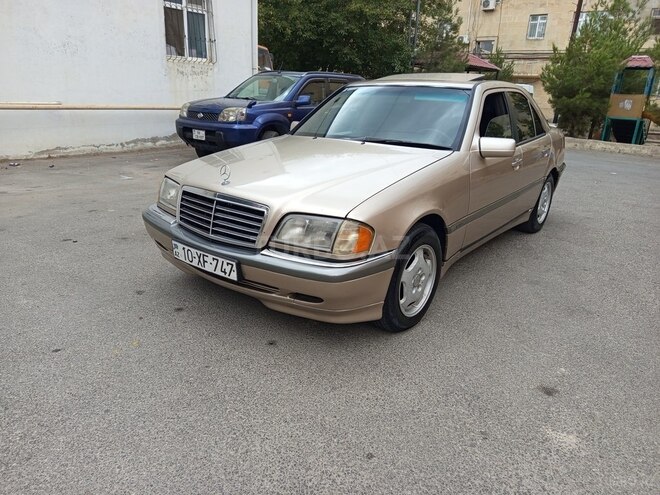 Mercedes C 220 1995, 228,000 km - 2.2 л - Bakı