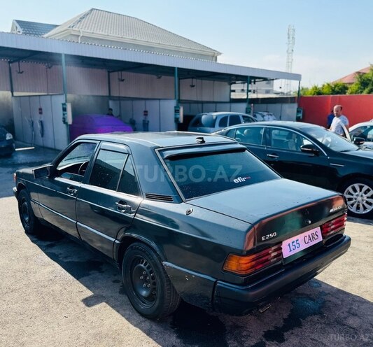 Mercedes 190-5