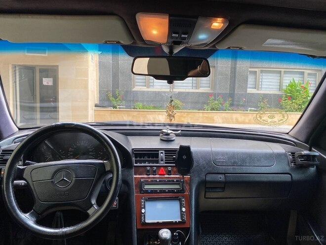 Mercedes C 200 1997, 323,022 km - 2.0 л - Bakı