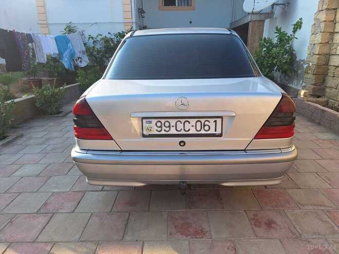 Mercedes C 220 1999, 275,000 km - 2.2 l - Bakı