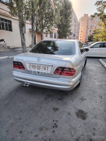 Mercedes E 430 2000, 370,000 km - 4.3 l - Bakı