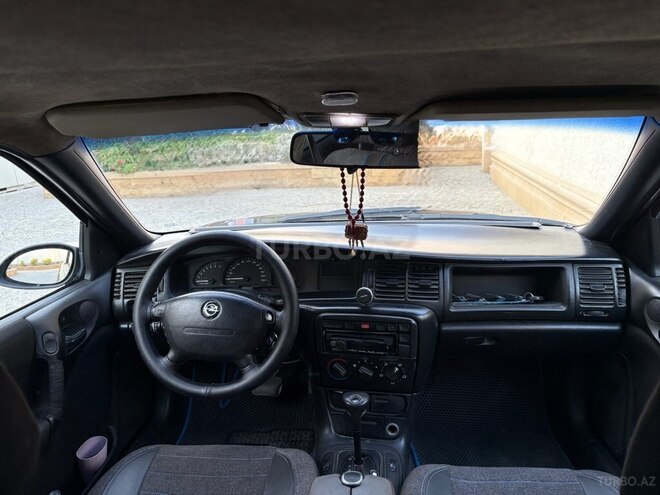 Opel Vectra 1997, 370,000 km - 1.6 l - Bakı
