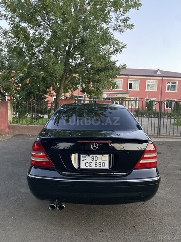 Mercedes C 230 2006, 405,000 km - 2.5 l - Masallı