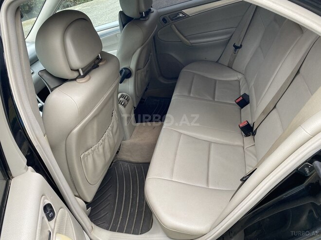Mercedes C 230 2006, 405,000 km - 2.5 l - Masallı