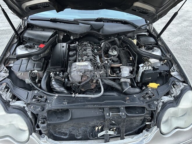 Mercedes C 220 2003, 250,000 km - 2.1 l - Bakı