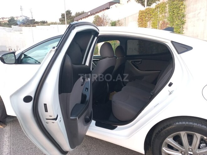 Hyundai Elantra 2015, 110,500 km - 1.8 l - Bakı