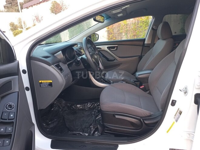 Hyundai Elantra 2015, 110,500 km - 1.8 l - Bakı