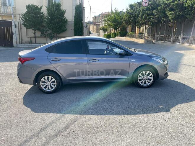 Hyundai Accent 2018, 100,000 km - 1.6 l - Bakı