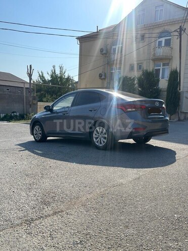 Hyundai Accent 2018, 100,000 km - 1.6 l - Bakı