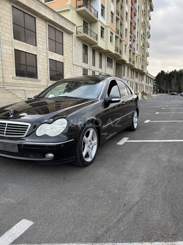 Mercedes C 200 2001, 299,378 km - 2.0 л - Sumqayıt
