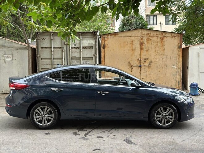 Hyundai Avante 2015, 124,000 km - 1.6 l - Bakı