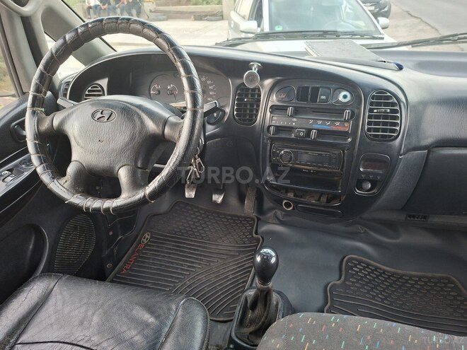 Hyundai H-1 2003, 350,000 km - 2.4 l - Şirvan