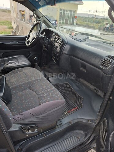 Hyundai H-1 2003, 350,000 km - 2.4 l - Şirvan