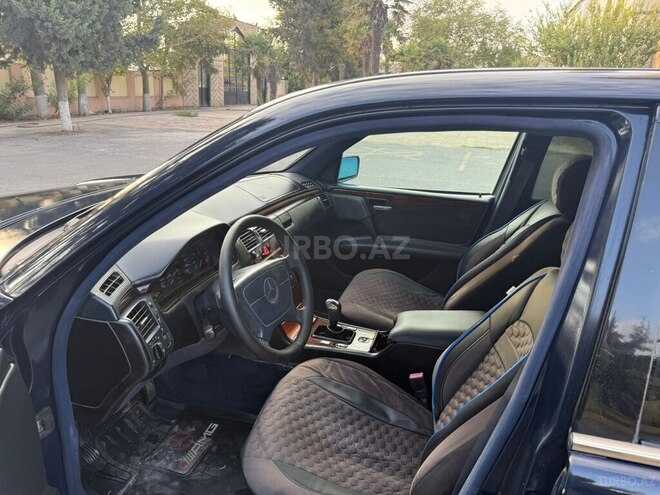 Mercedes E 220 1995, 345,876 km - 2.2 l - İmişli