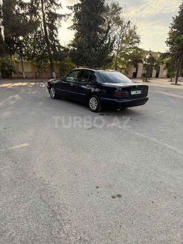 Mercedes E 220 1995, 345,876 km - 2.2 l - İmişli