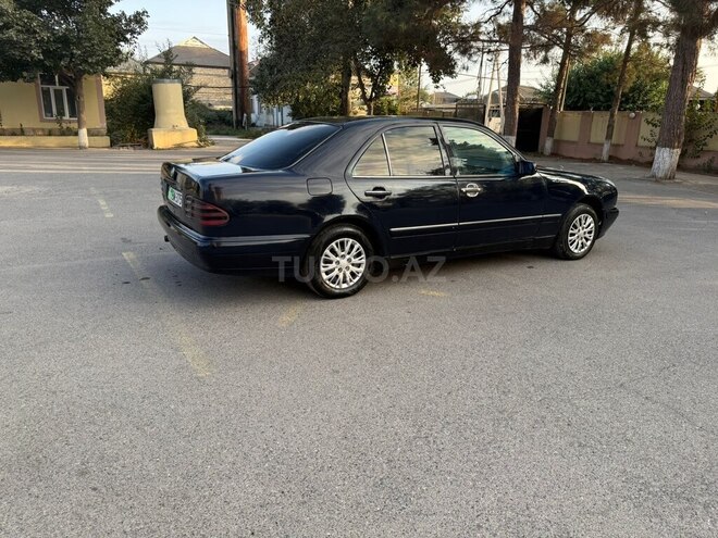 Mercedes E 220 1995, 345,876 km - 2.2 l - İmişli