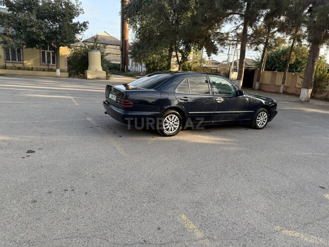 Mercedes E 220 1995, 345,876 km - 2.2 l - İmişli