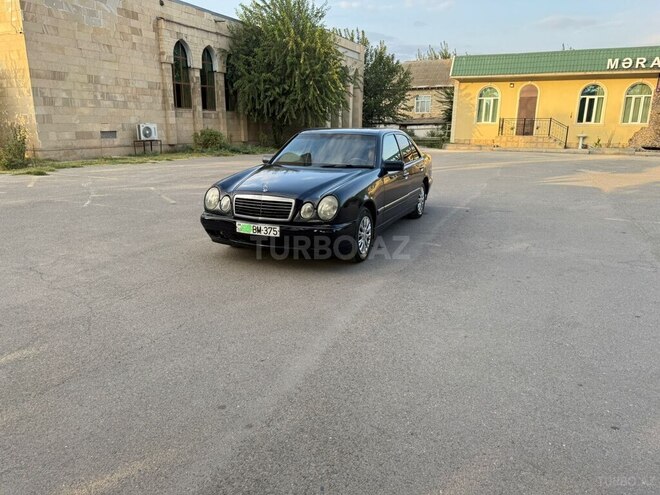 Mercedes E 220 1995, 345,876 km - 2.2 l - İmişli