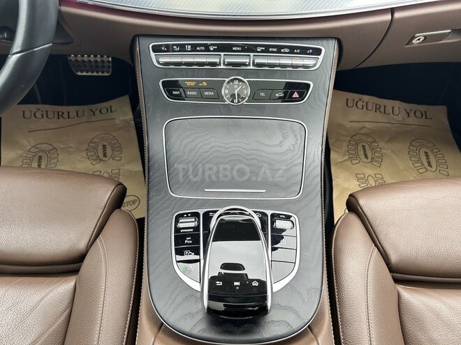 Mercedes E 220 d-15