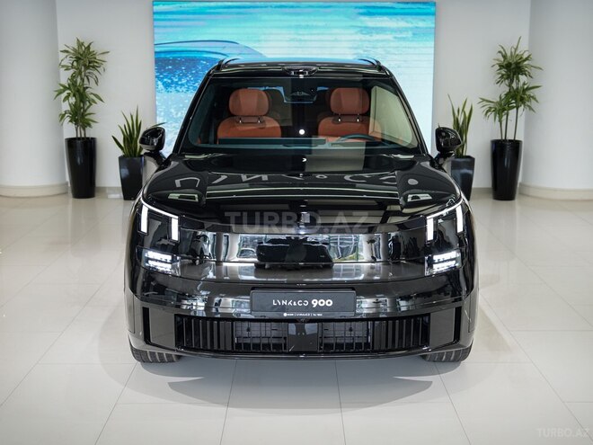 Lynk & Co 900-2