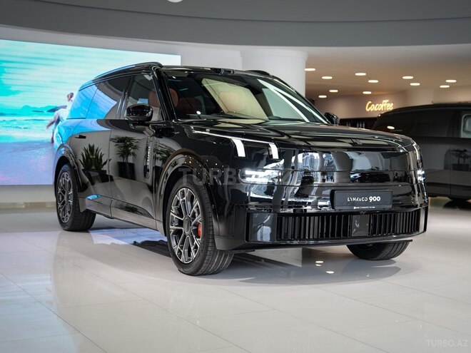 Lynk & Co 900-3