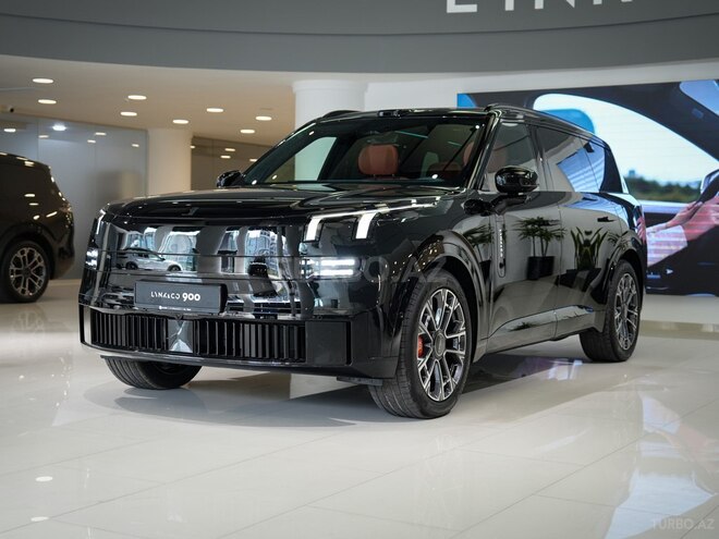 Lynk & Co 900-1