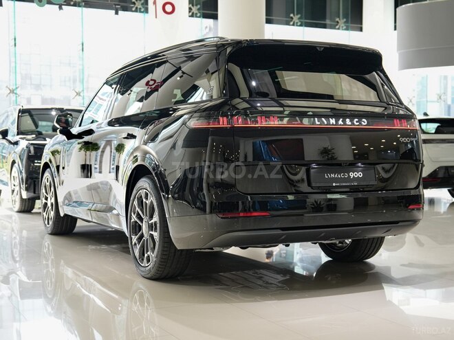 Lynk & Co 900-6