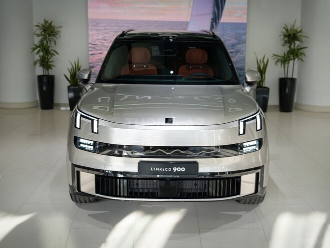 Lynk & Co 900-2