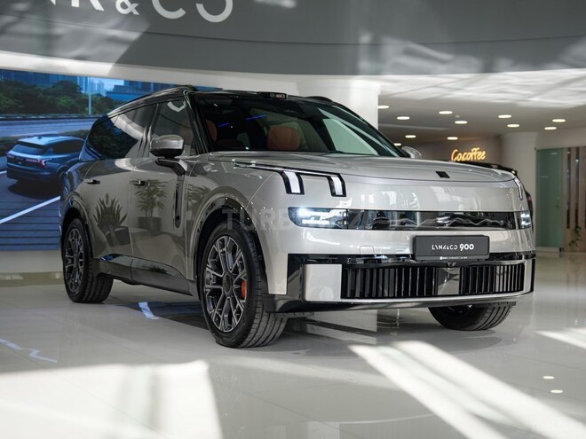Lynk & Co 900-3