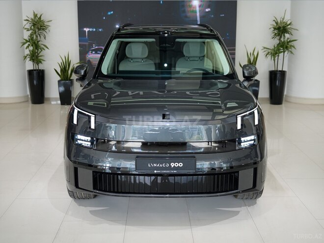 Lynk & Co 900-2