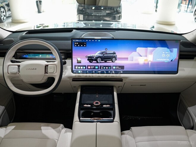 Lynk & Co 900-15