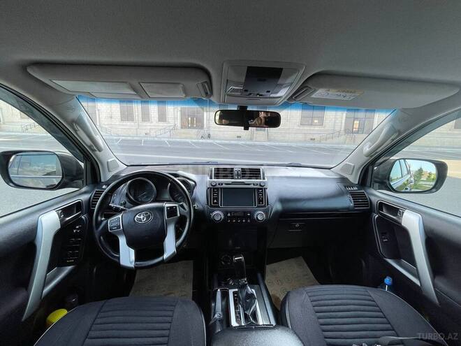 Toyota Land Cruiser Prado-11