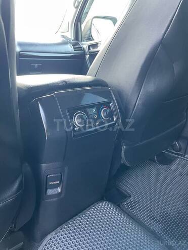 Toyota Land Cruiser Prado-9