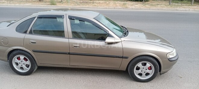 Opel Vectra 1996, 350,000 km - 1.8 l - Sumqayıt