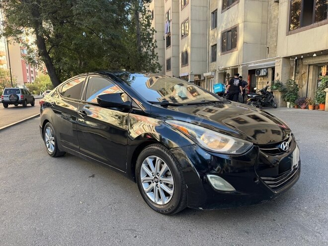 Hyundai Elantra 2015, 204,387 km - 1.8 l - Bakı