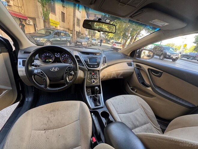 Hyundai Elantra 2015, 204,387 km - 1.8 l - Bakı