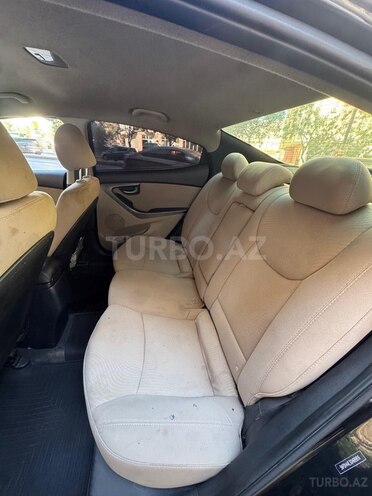 Hyundai Elantra 2015, 204,387 km - 1.8 l - Bakı