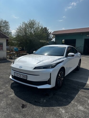 Changan Qiyuan A05 2024, 6,000 km - 1.5 l - Bakı