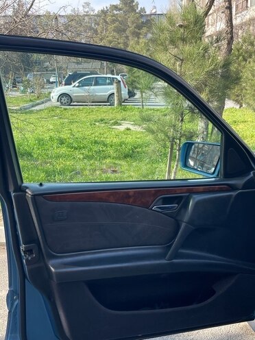 Mercedes E 200 1997, 590,000 km - 2.0 l - Bakı