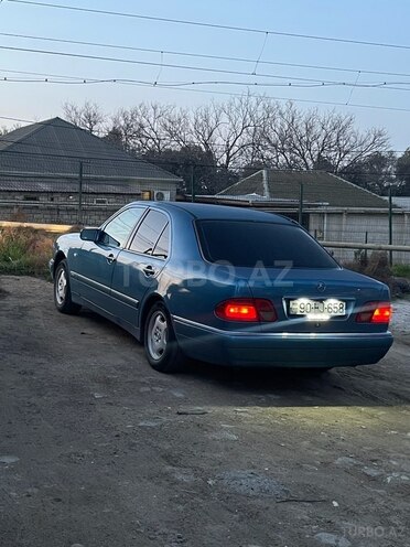 Mercedes E 200 1997, 590,000 km - 2.0 l - Bakı