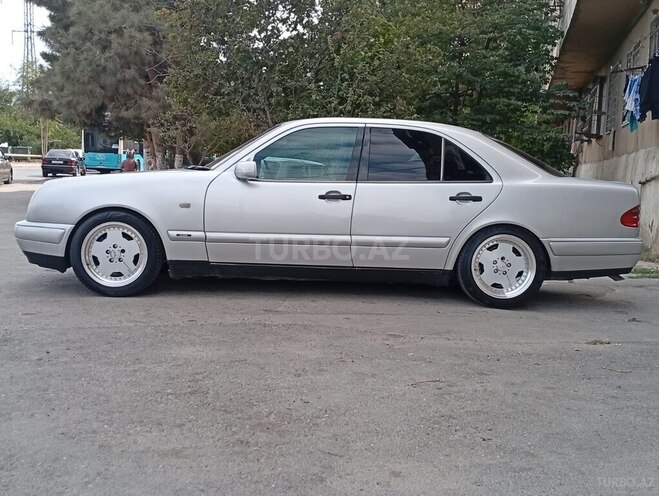 Mercedes E 230 1997, 356,253 km - 2.3 l - Bakı