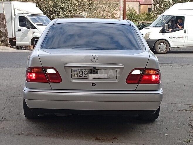Mercedes E 230 1997, 356,253 km - 2.3 l - Bakı