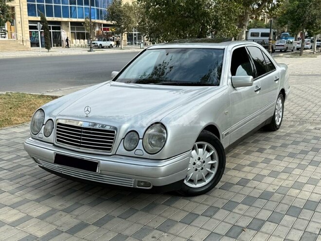 Mercedes E 240 1999, 298,652 km - 2.4 l - Gəncə